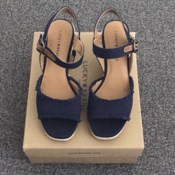 Lucky Brand Navy Wedges - Picture 3 of 8